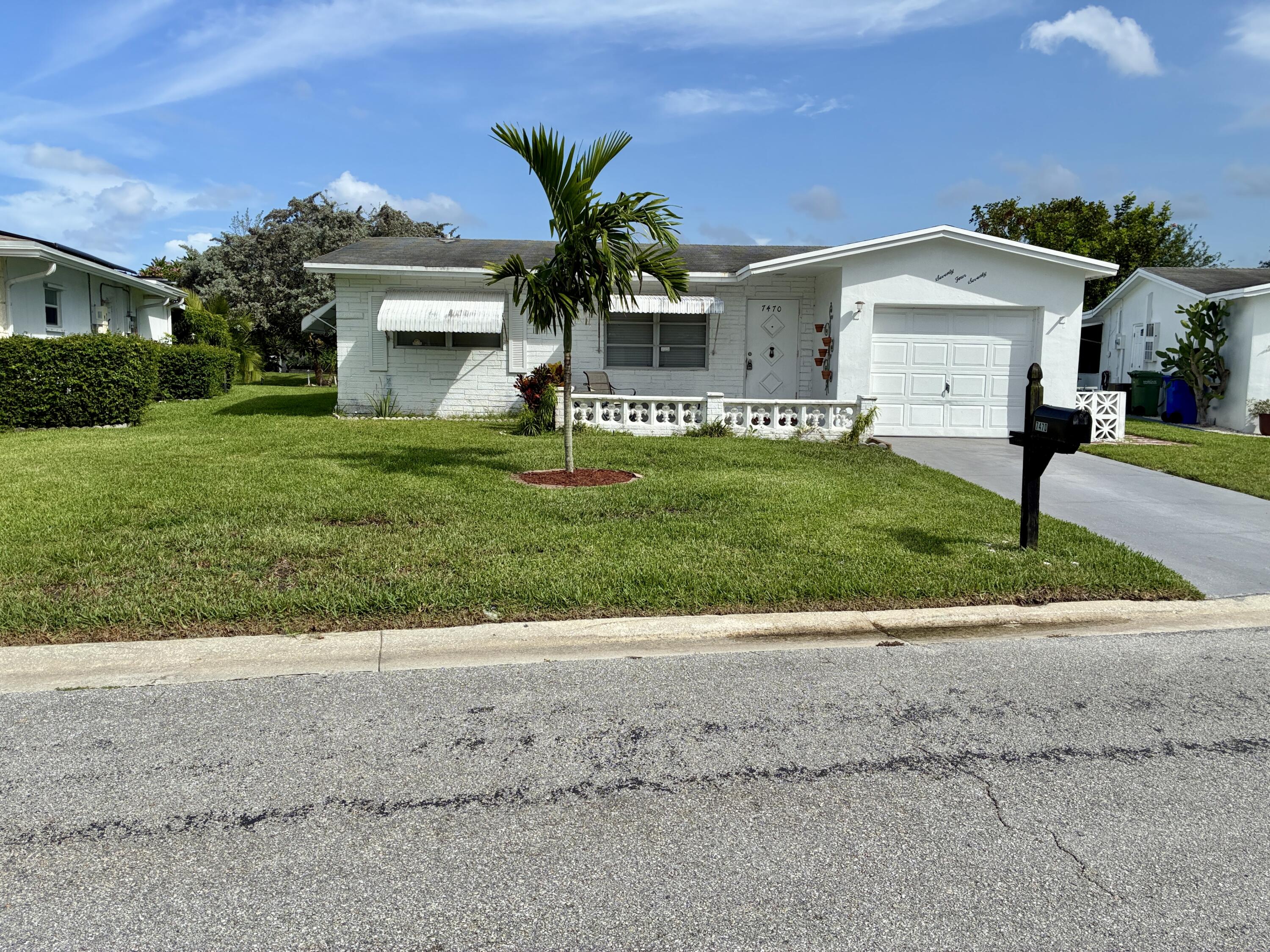 7470 NW 7th Place — Photo 2