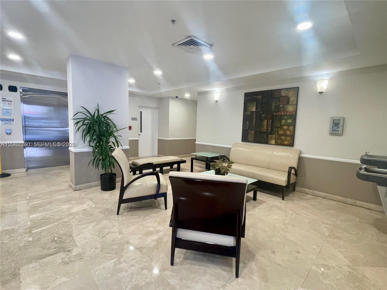 900 SW 8th St # 808 — Photo 5