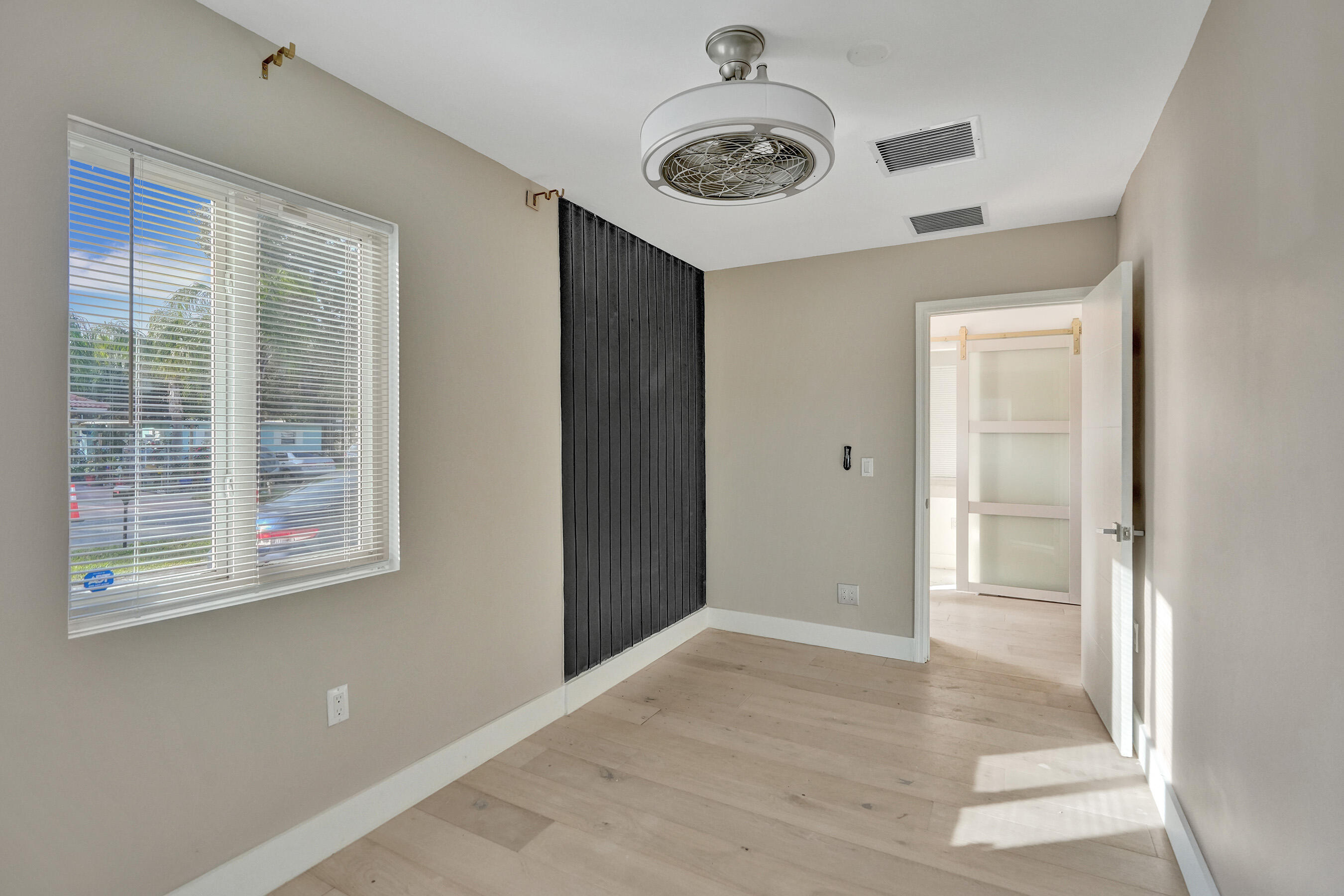 512 NW 15th Terrace — Photo 5