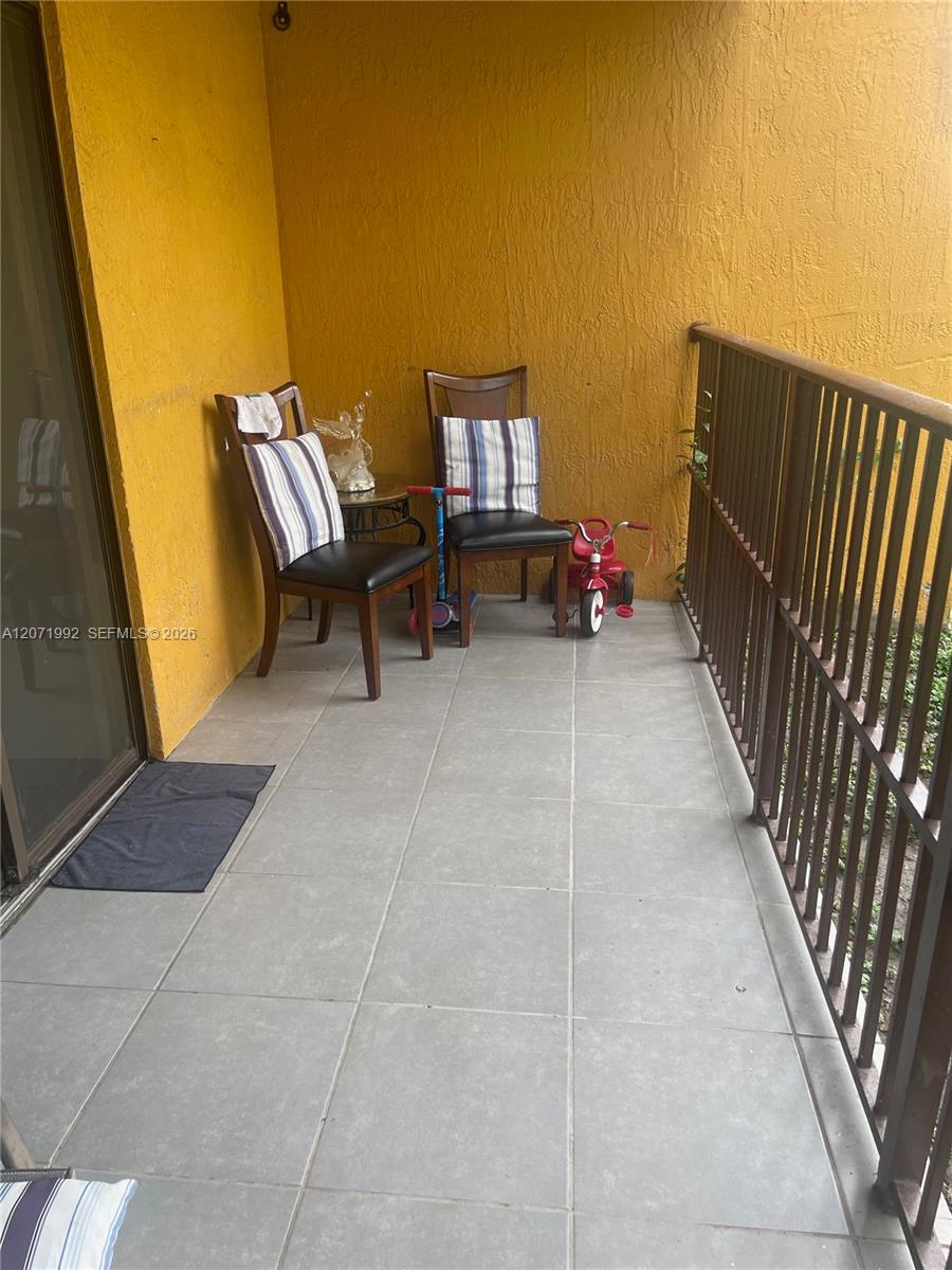 636 NW 114th Ave # 102 — Photo 3