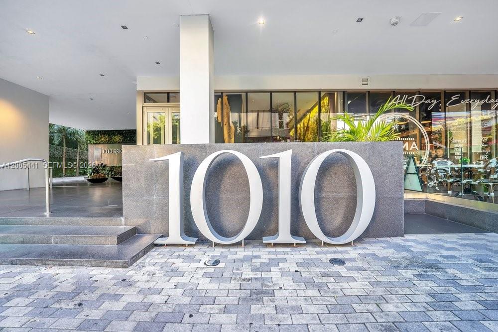 1010 Brickell Ave # 1810 — Photo 2
