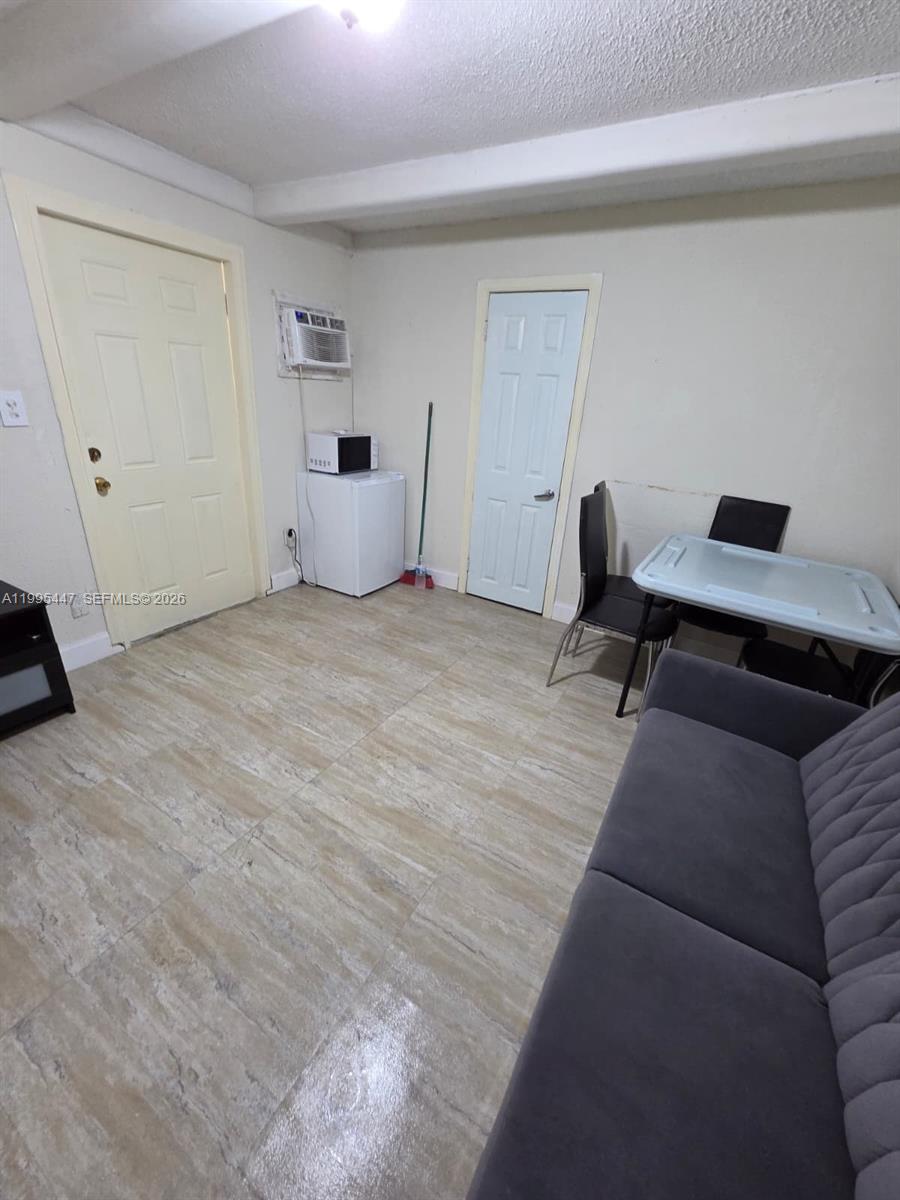 1420 SW 129 Ct # 1 — Photo 3