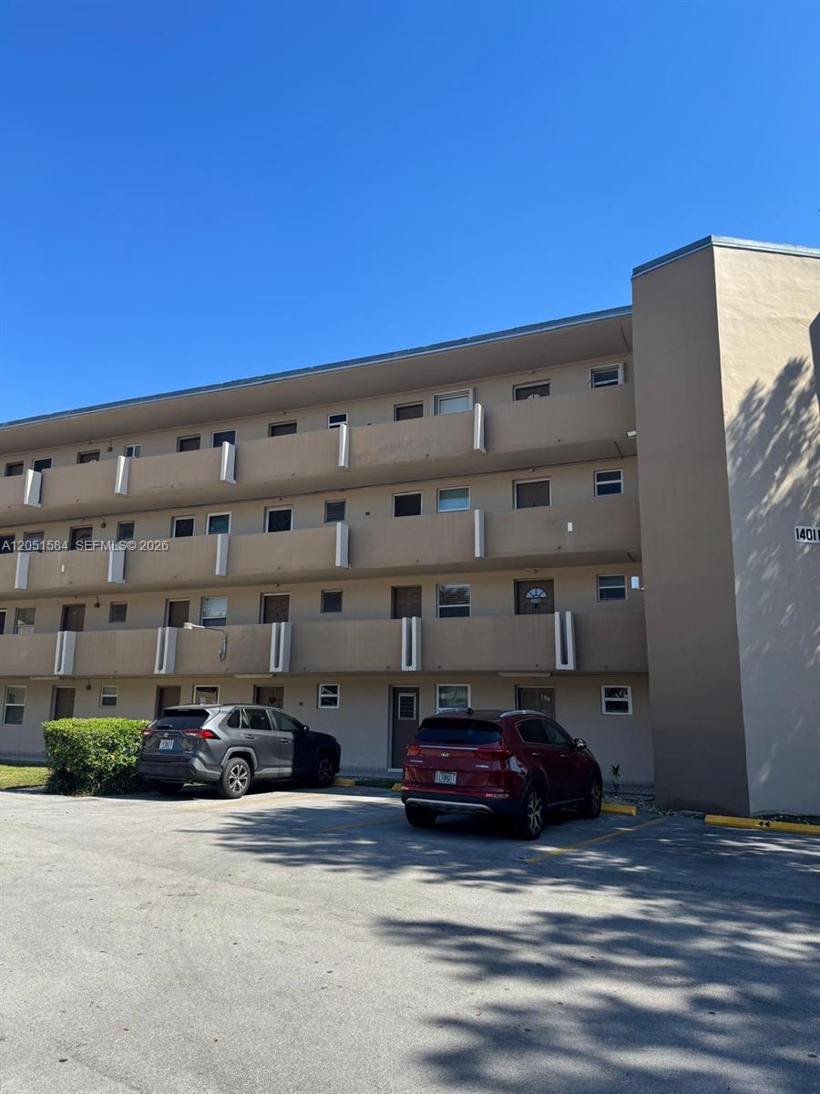 1401 NE 191st St # D108, Miami FL 33179