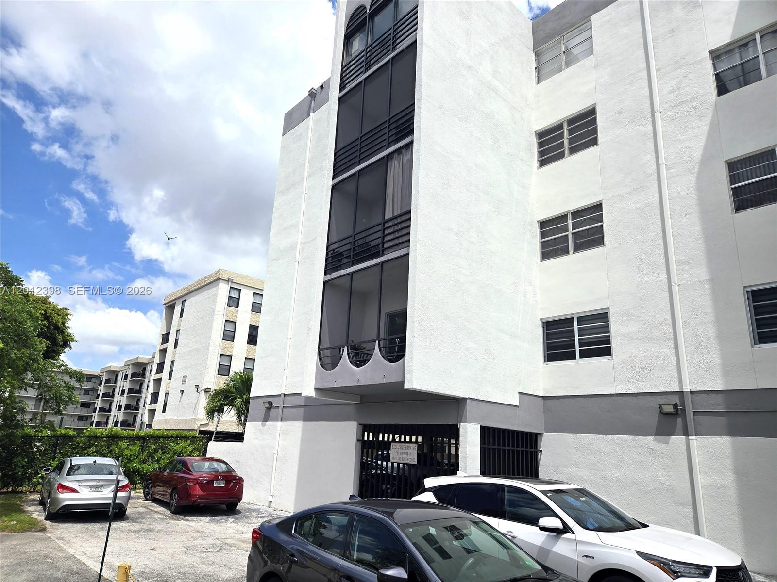 4670 W 13th Ln # 507, Hialeah FL 33012