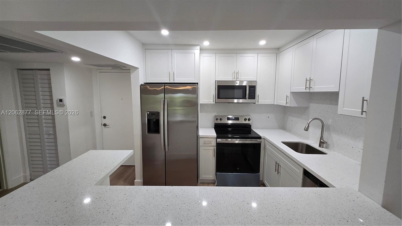 251 S Cypress Rd # 135 — Photo 3