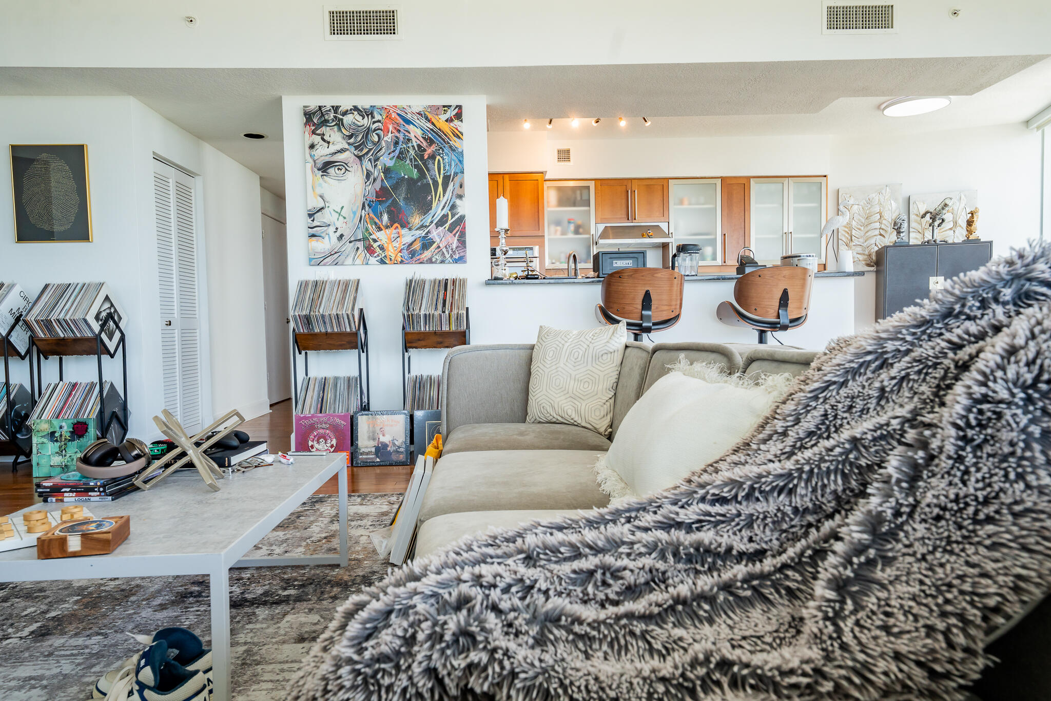 111 SE 8th Avenue — Photo 4