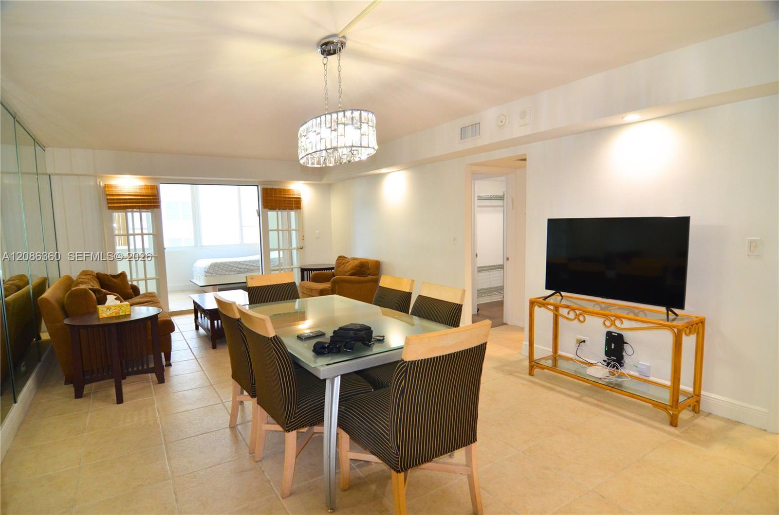 5005 Collins Ave # 1023 — Photo 3