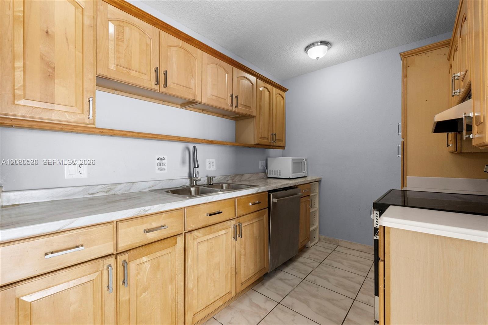 2028 SW 103rd Ct # 2028 — Photo 3
