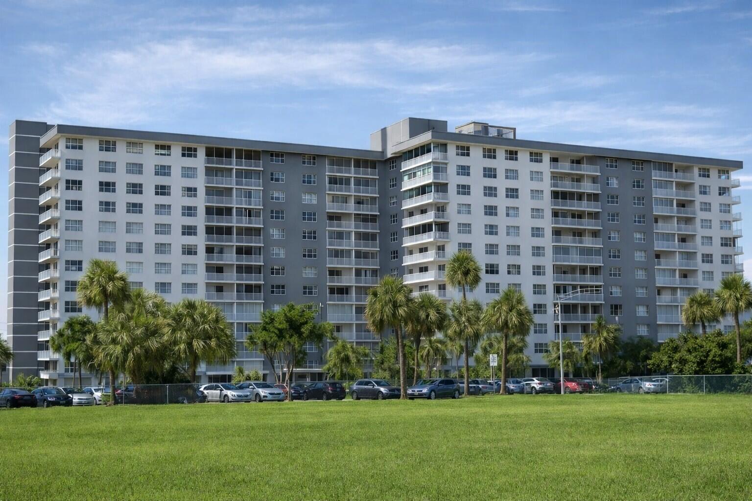 3800 Hillcrest Drive # 1219, Hollywood FL 33021