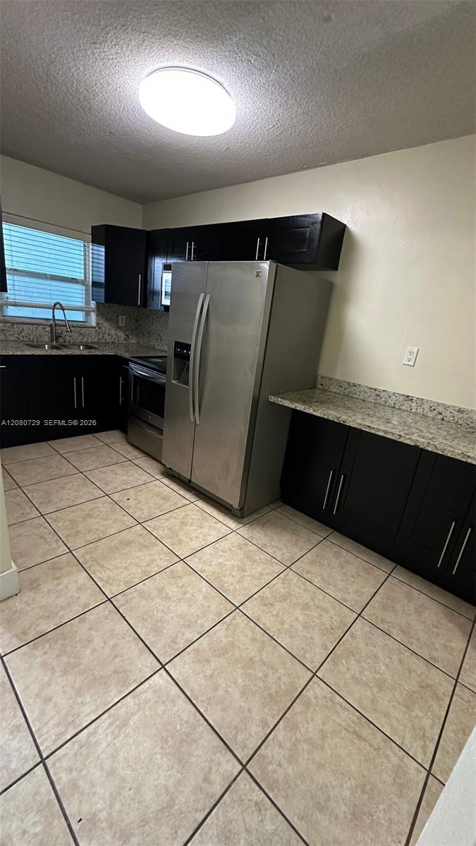 380 E 35th St # 9 — Photo 3