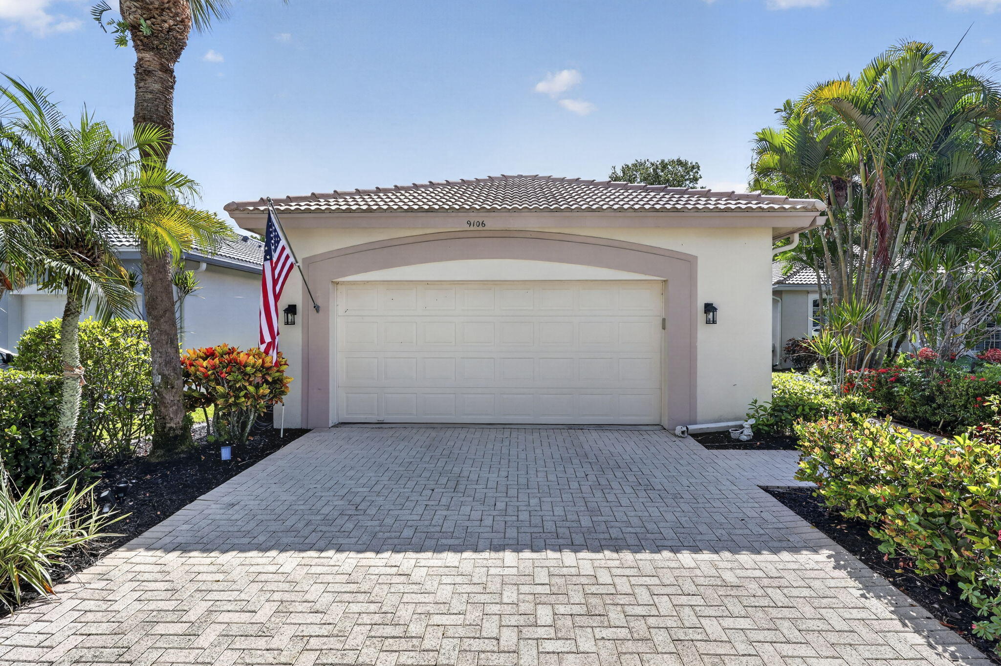 9106 BAY POINT Circle — Photo 4