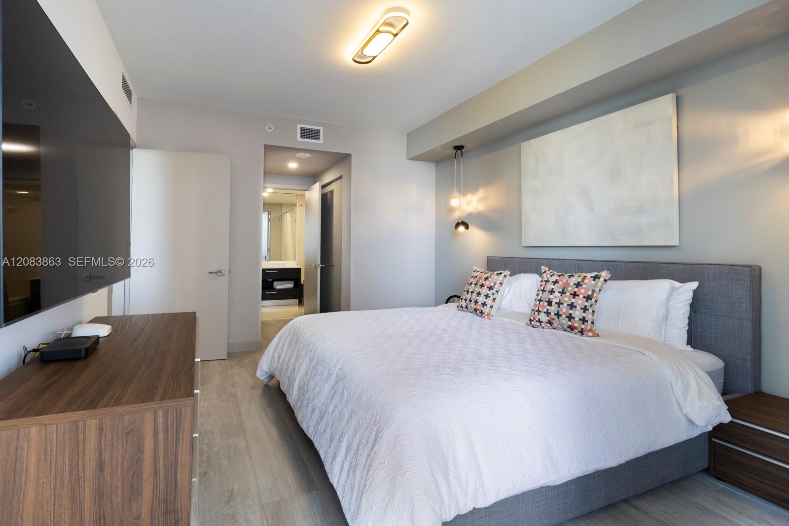 55 SW 9th St # 3010 — Photo 5