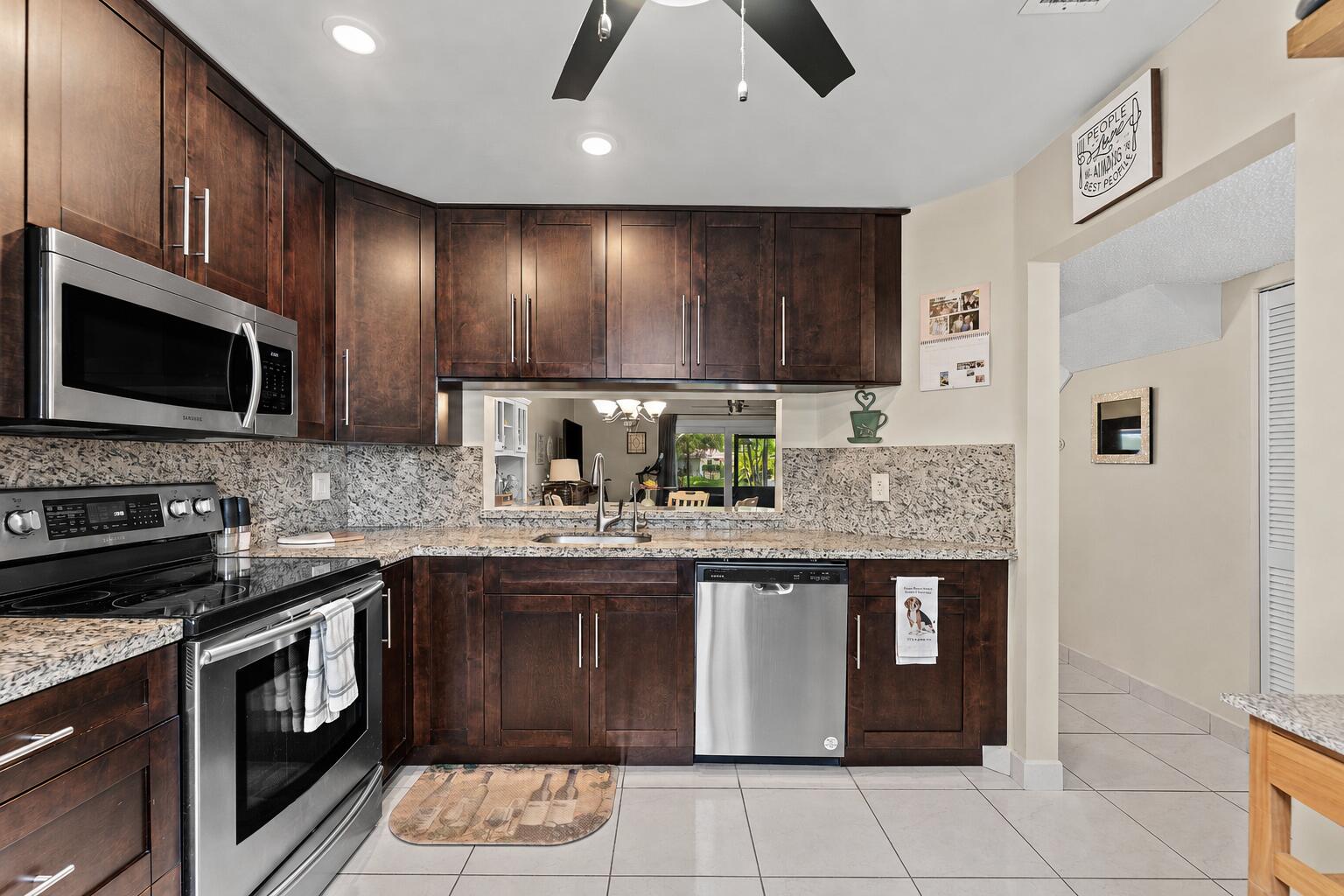 6351 Walk Circle — Photo 4