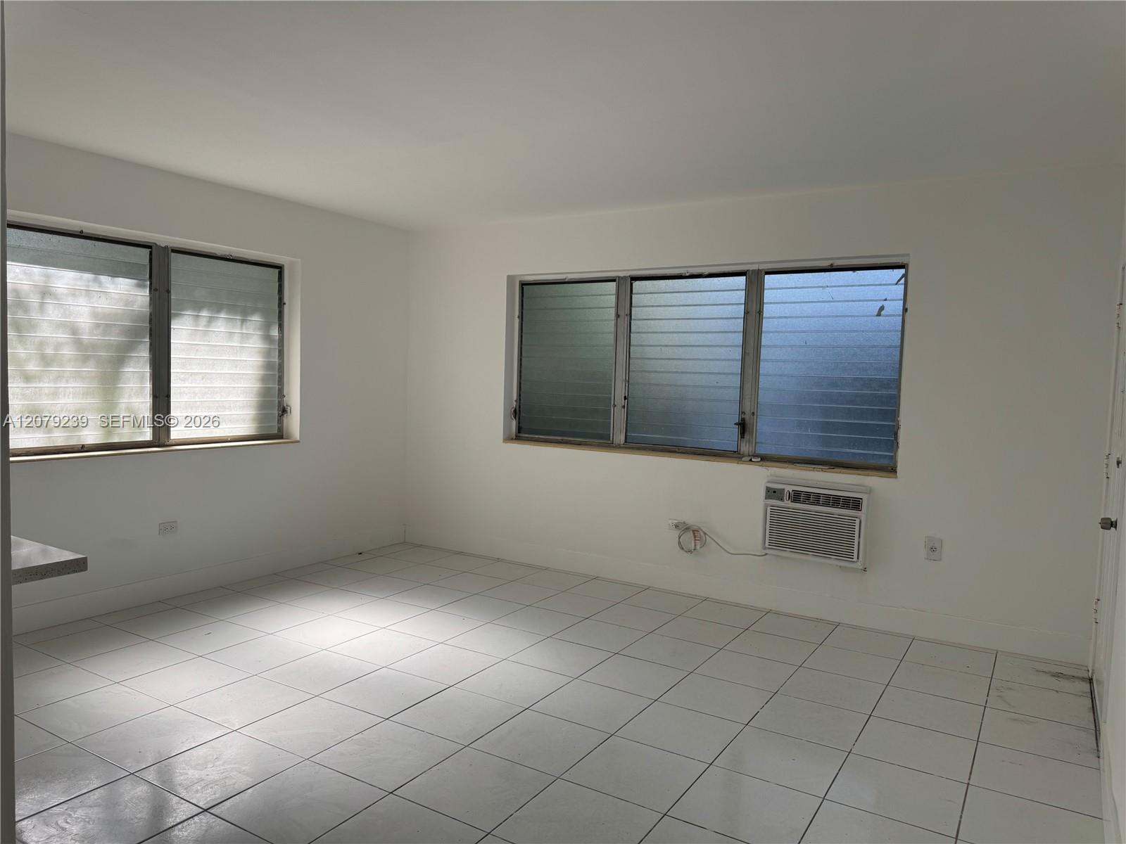 8017 Byron Ave # 6 — Photo 4
