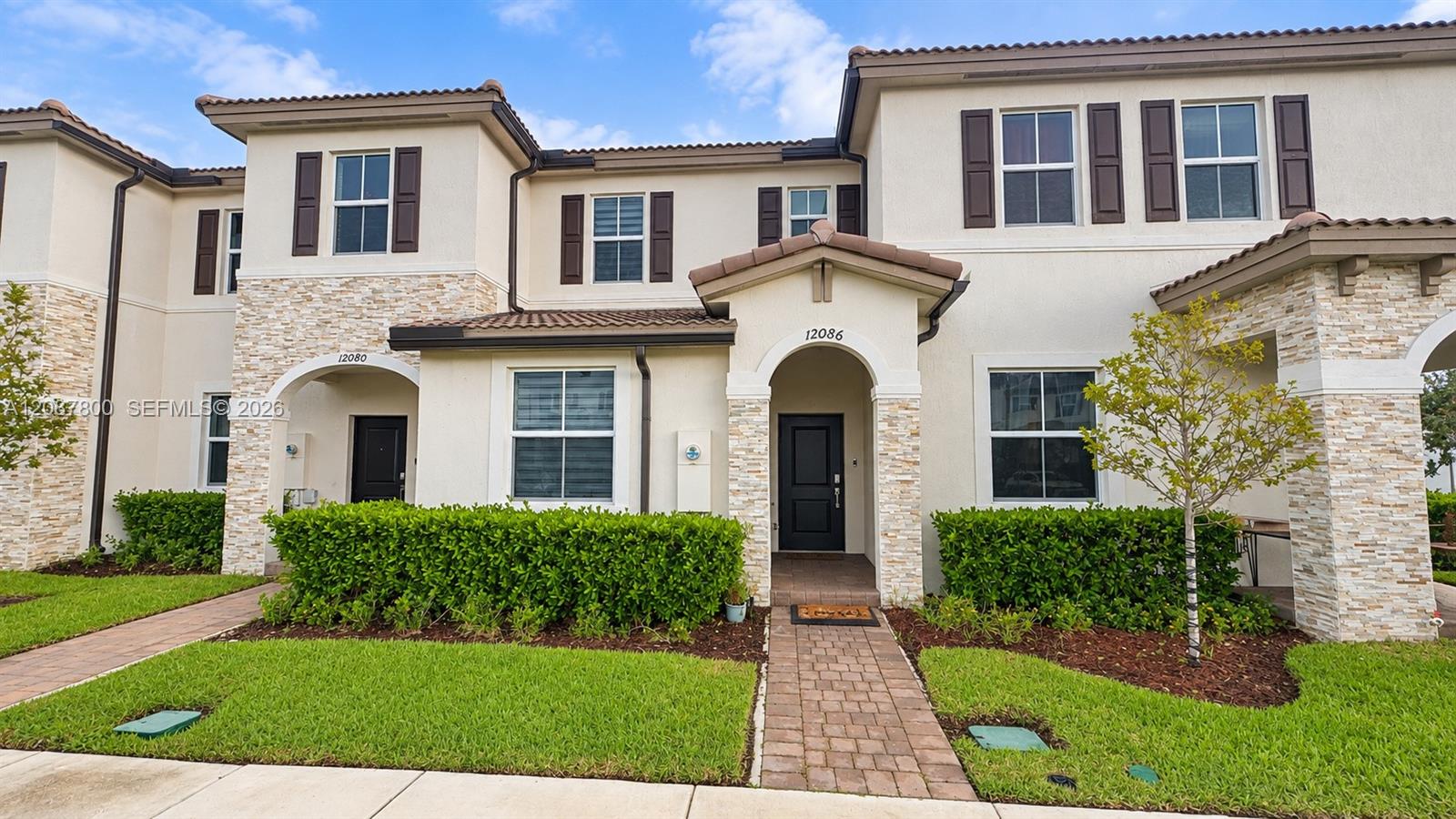 12086 NW 24th Pl — Photo 2