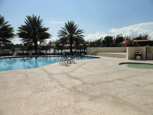 1561 WINDORAH Way # C — Photo 5