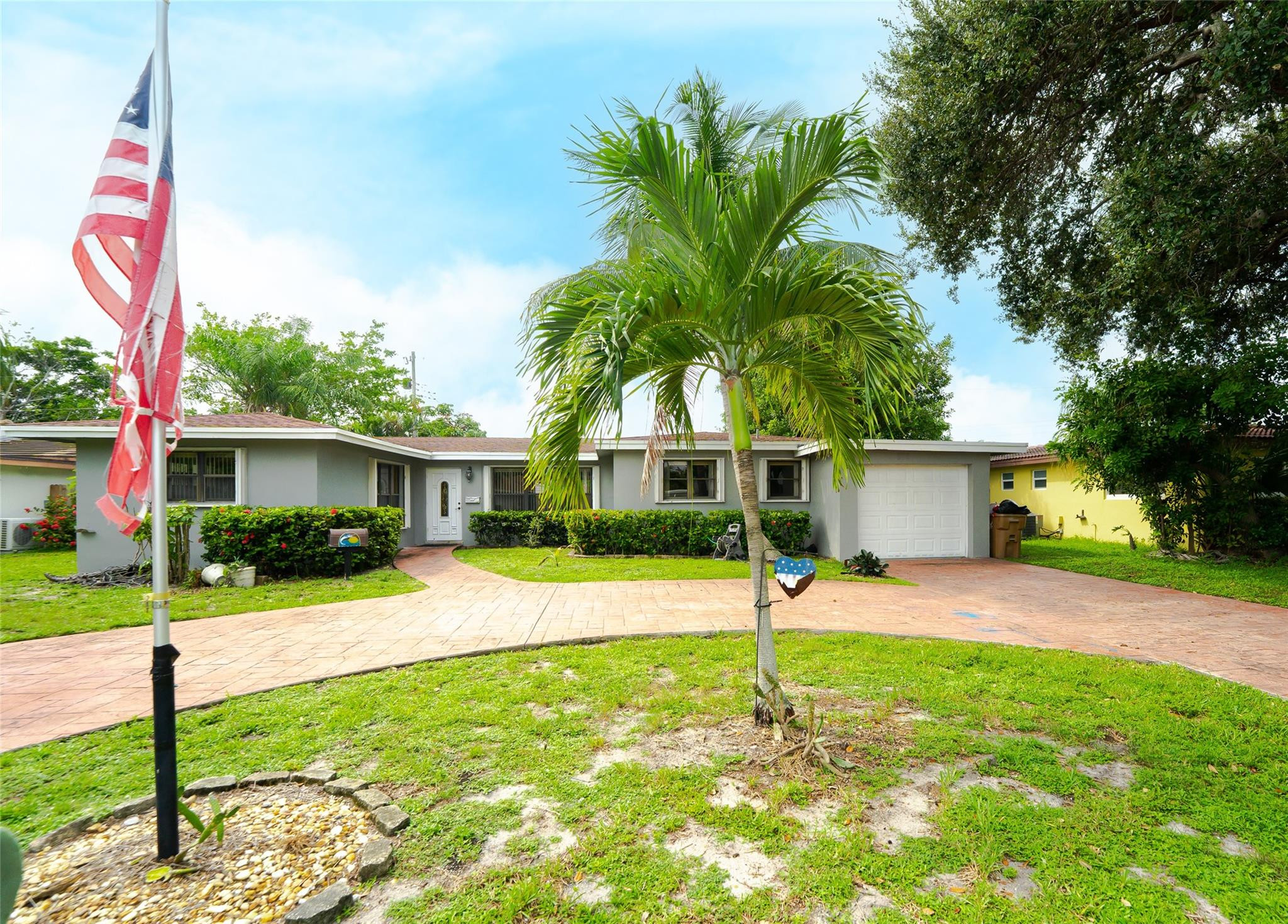 816 SE 13TH Court, Deerfield Beach FL 33441