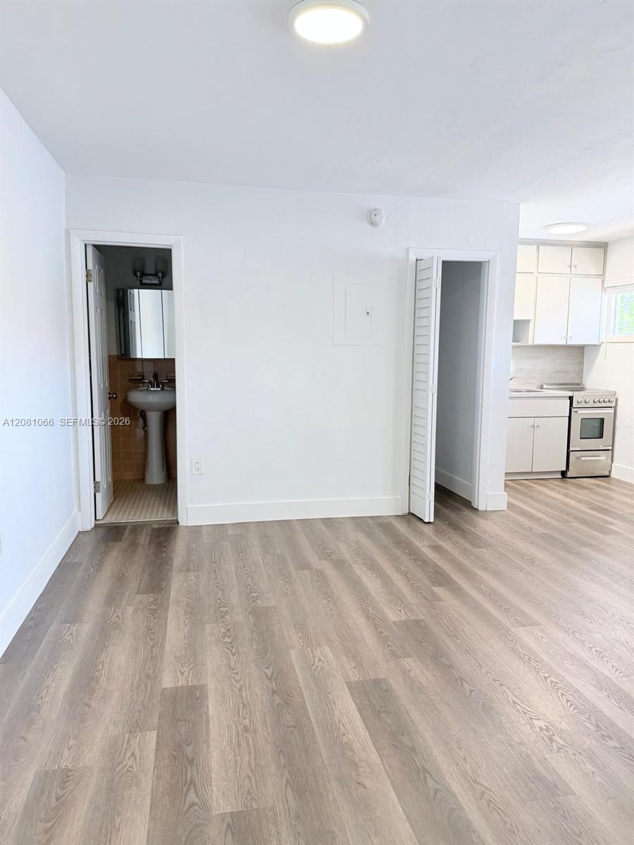 100 Madeira Ave # 7 — Photo 4