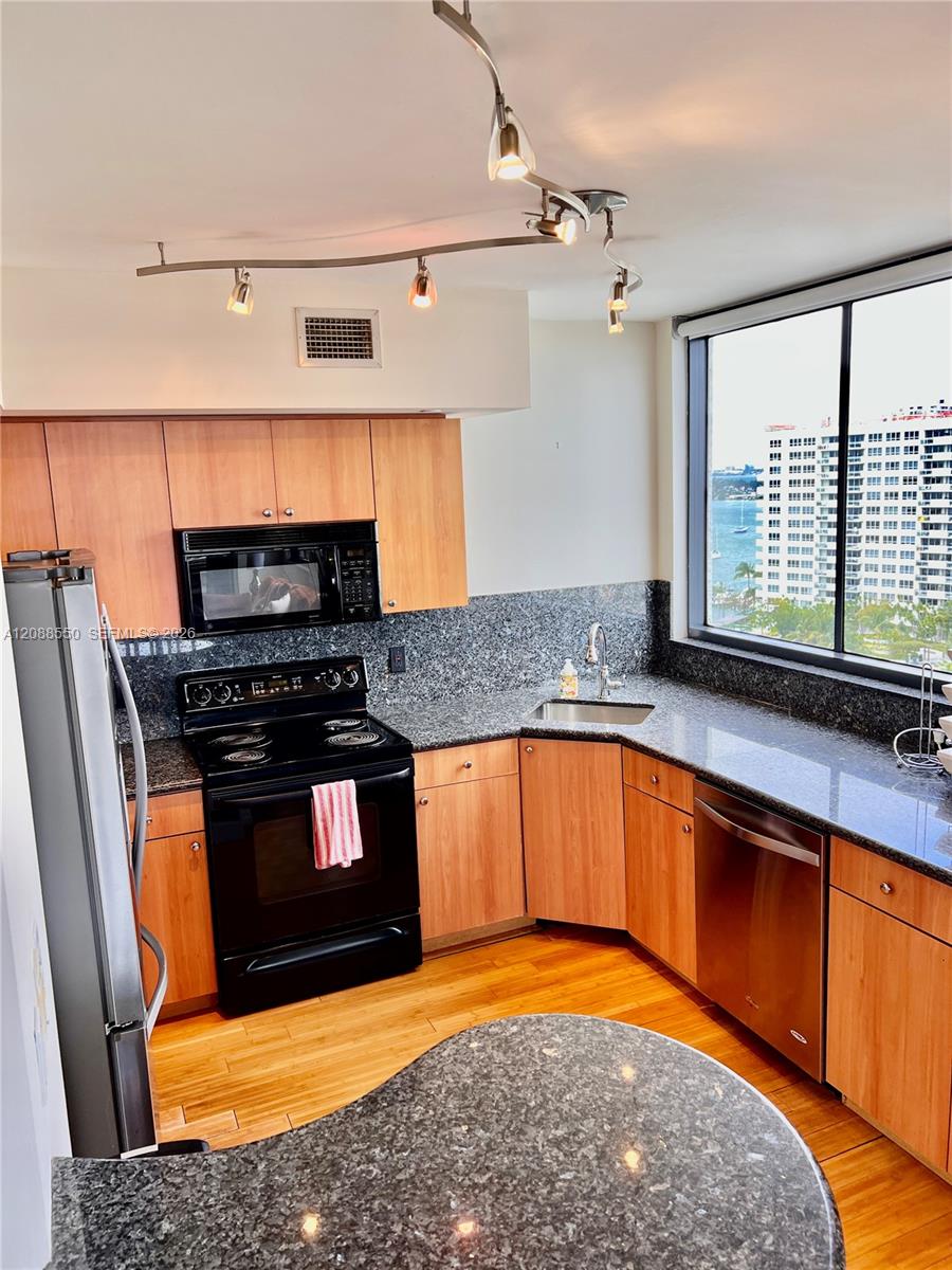 1330 West Ave # 1207 — Photo 2