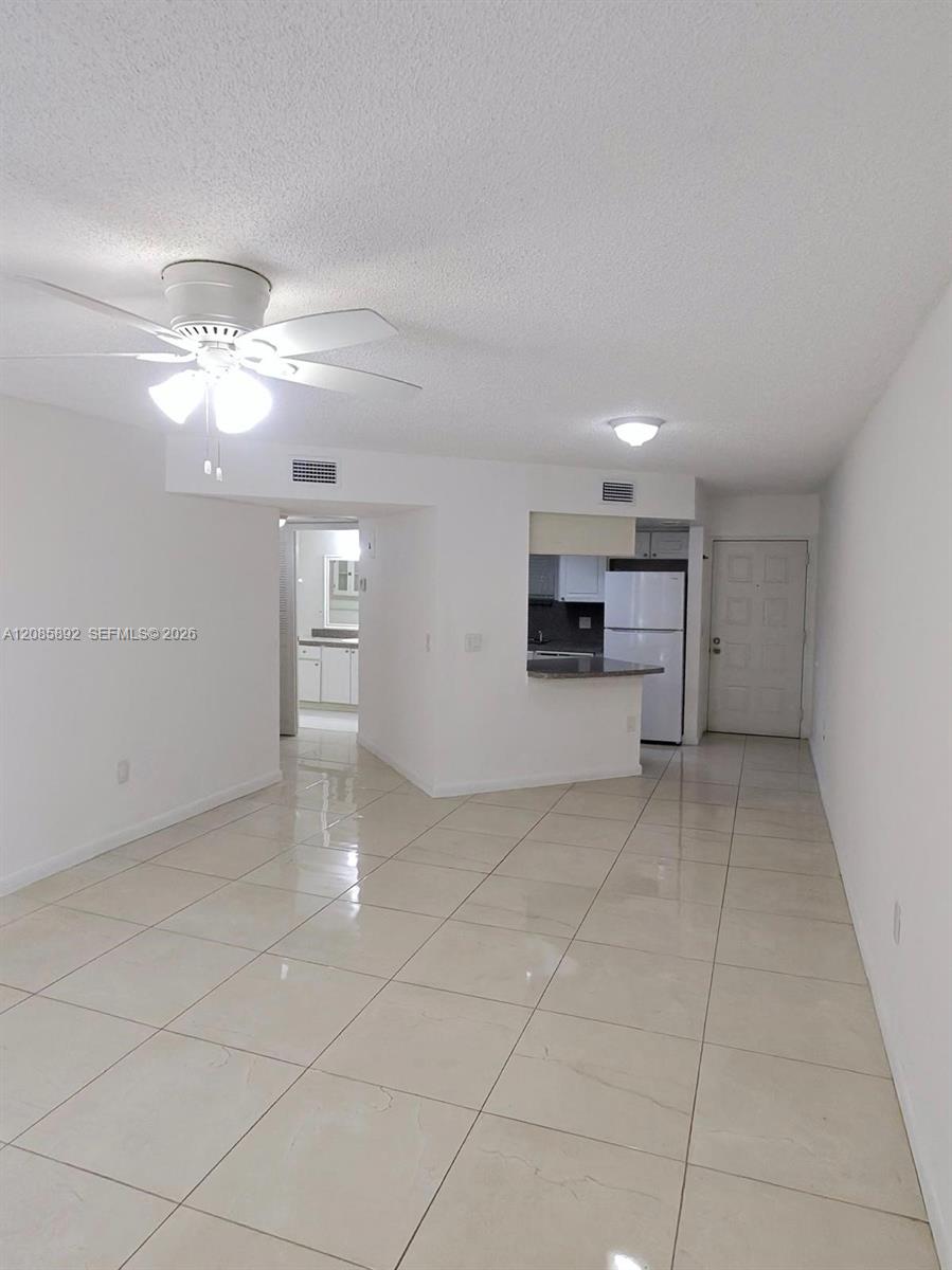 8245 Lake Dr # 404 — Photo 3