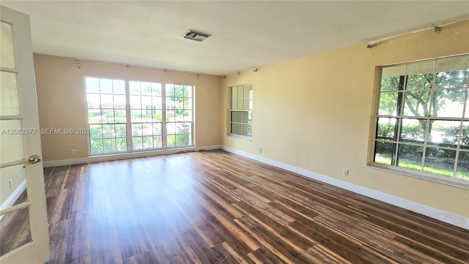 12724 Westport Cir — Photo 4