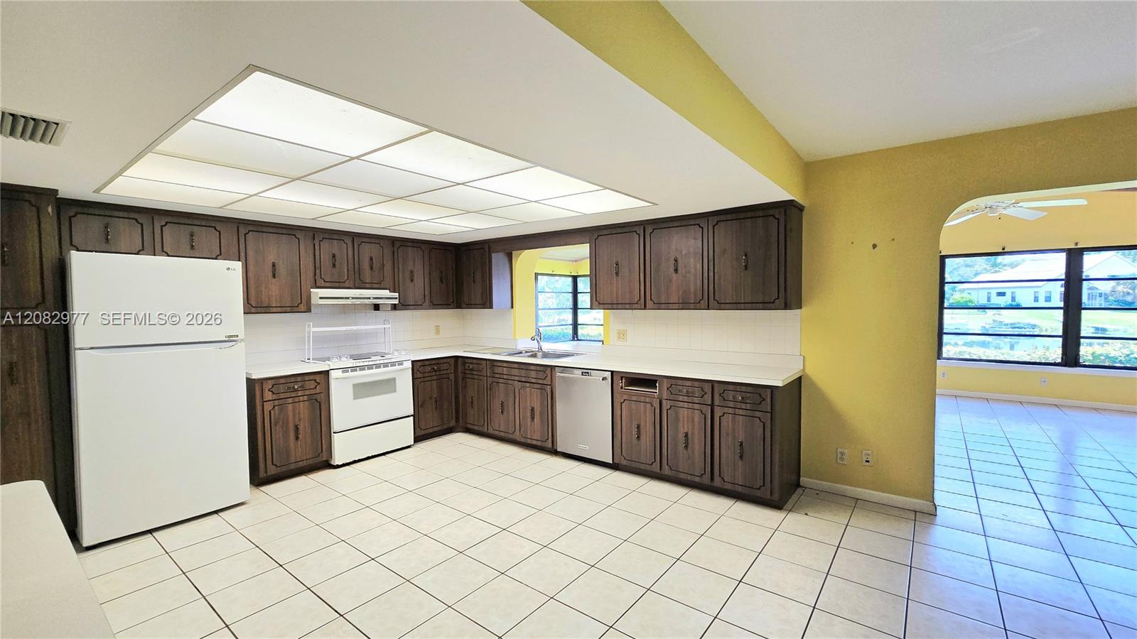12724 Westport Cir — Photo 5