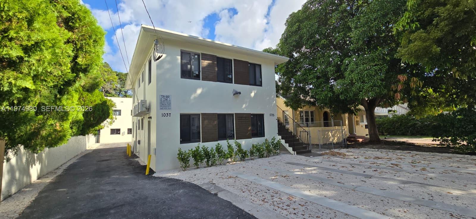 1035 SW 4th St # 2, Miami FL 33130