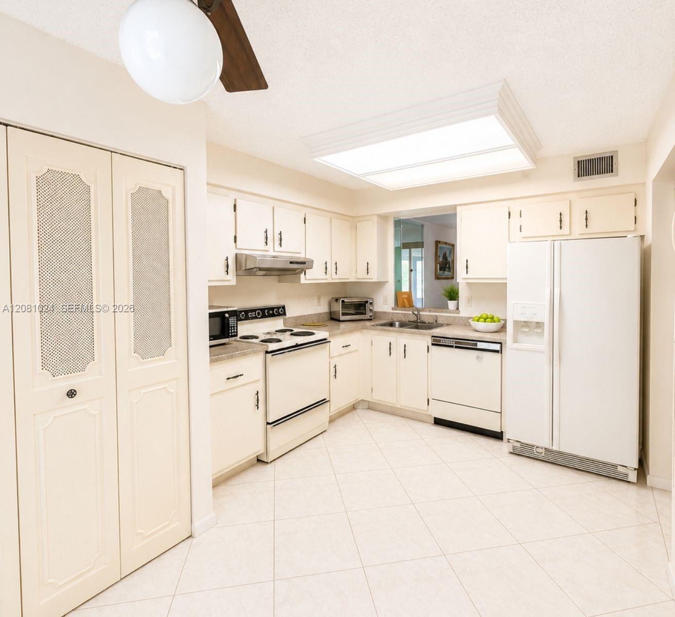 14575 Bonaire Blvd # 204 — Photo 4
