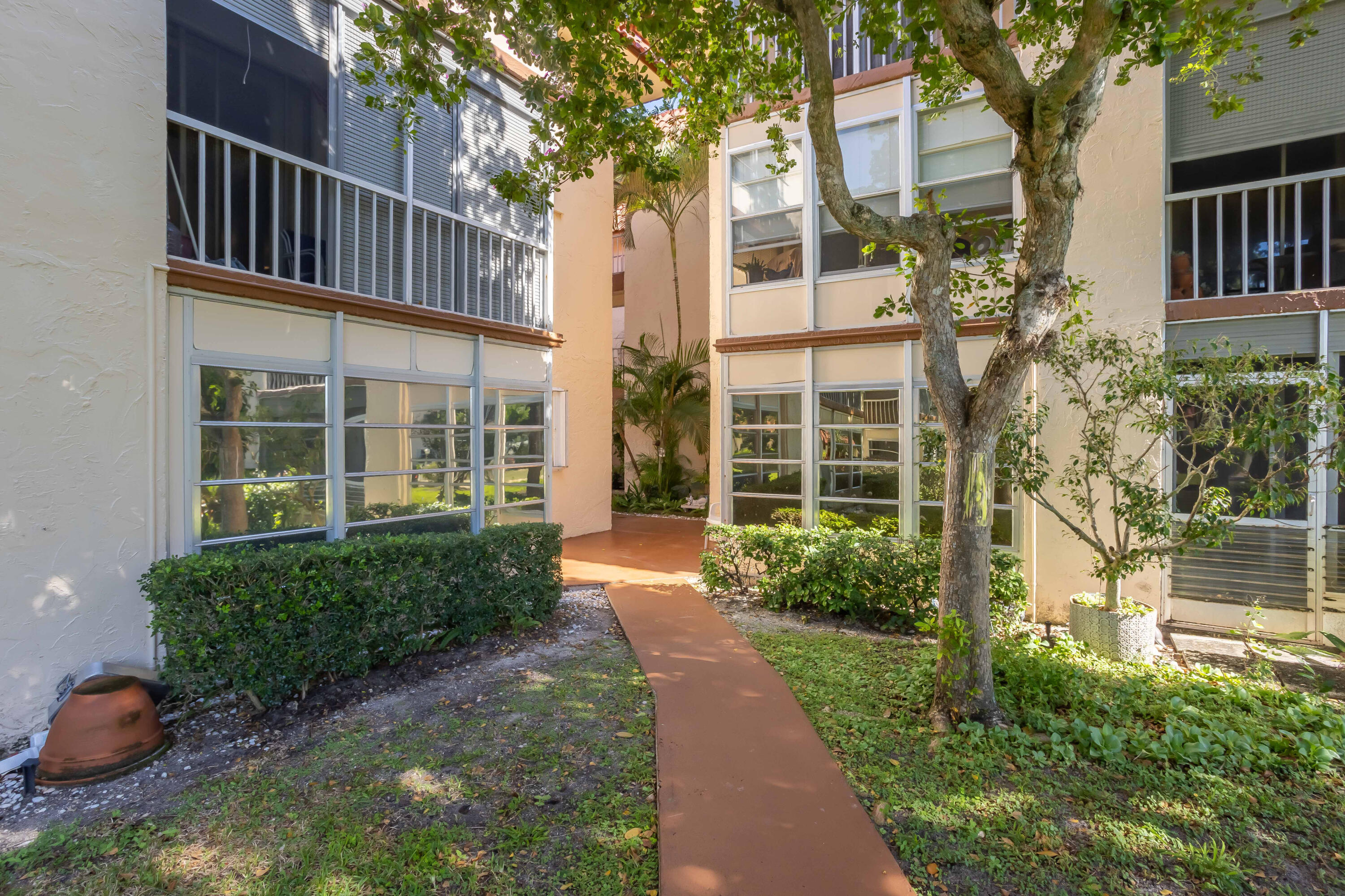 700 SE 6th Avenue # 107 — Photo 4