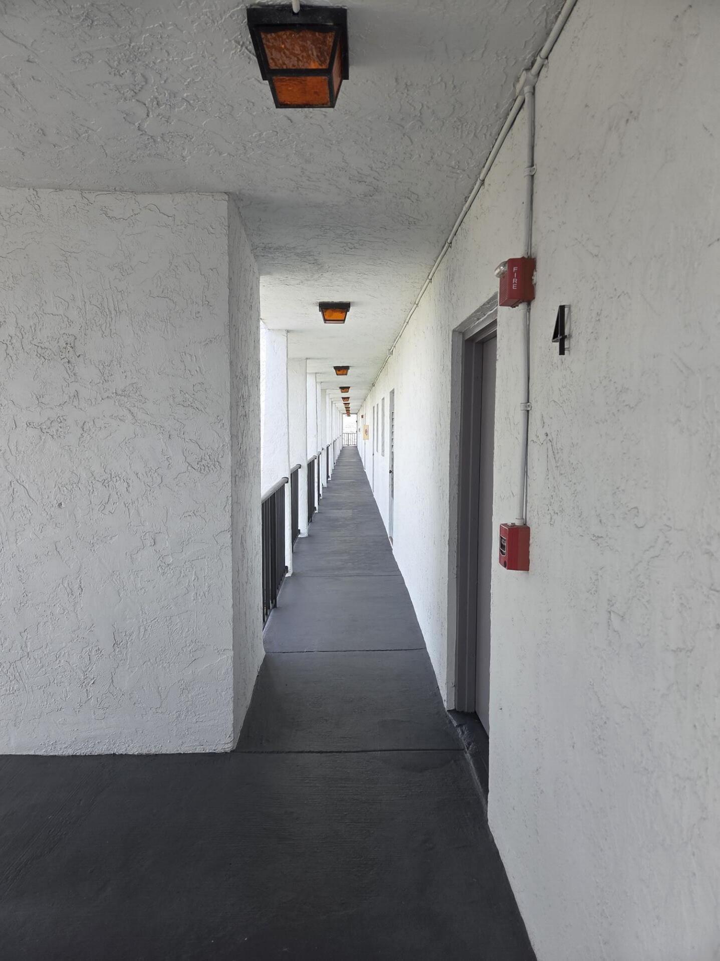 2998 Sunrise Lakes Drive E # 411 — Photo 3