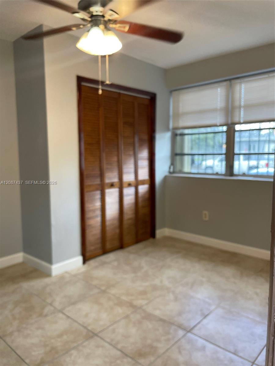 951 SW 9th St # 1 — Photo 3