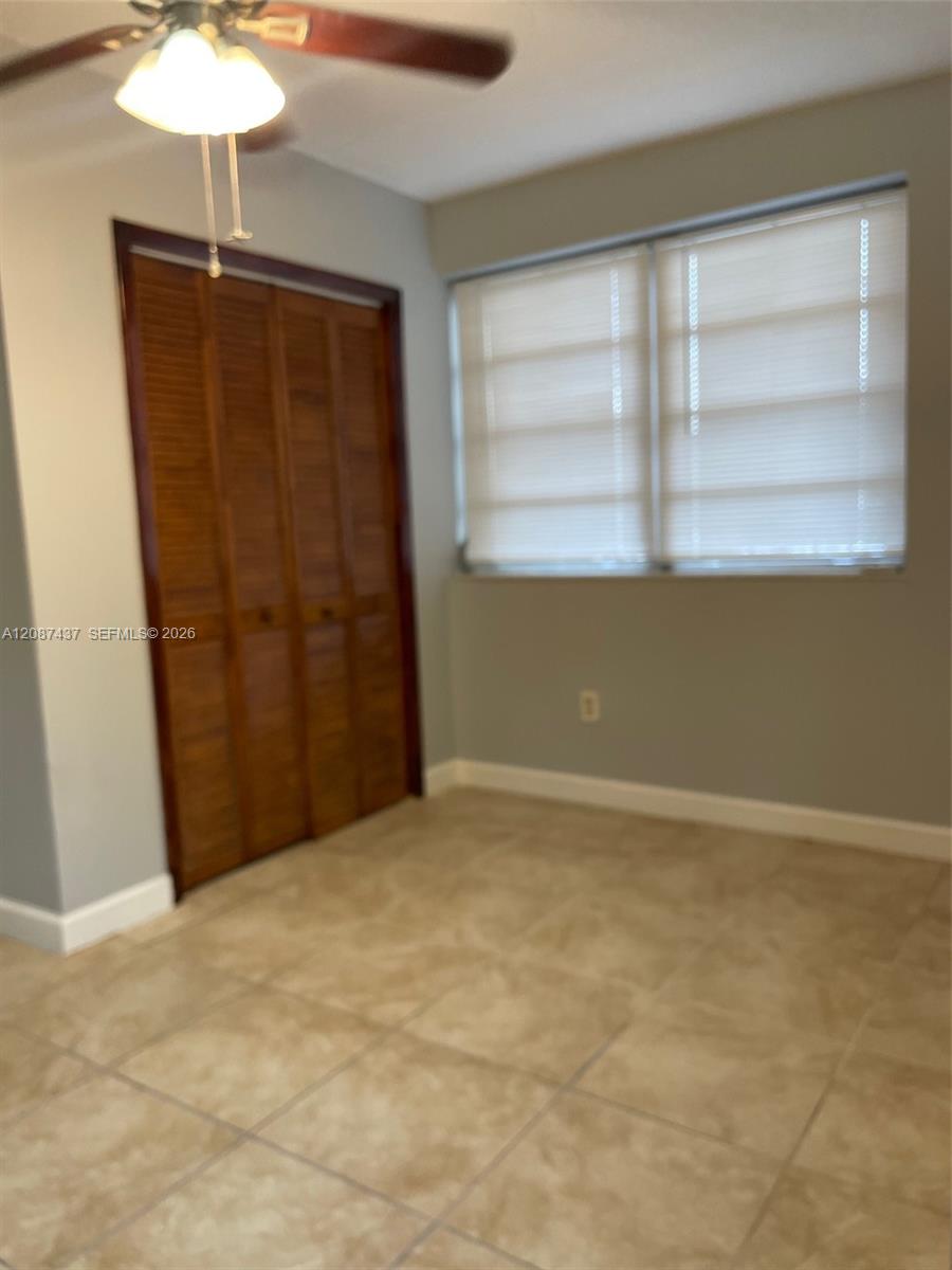 951 SW 9th St # 1 — Photo 4