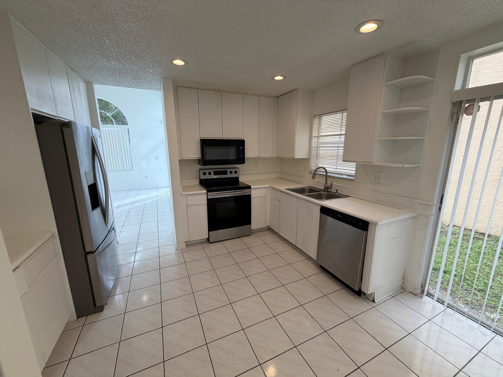 3780 Amalfi Drive # 3780 — Photo 3
