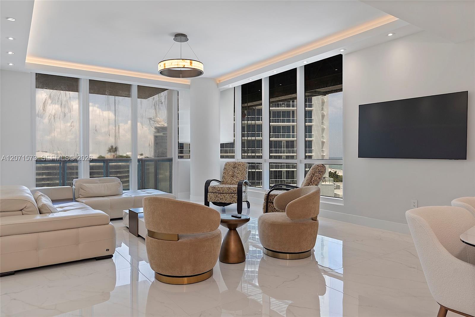 100 S Pointe Dr # 910 View 13