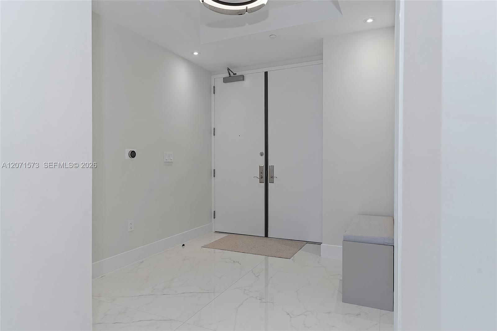 100 S Pointe Dr # 910 View 3