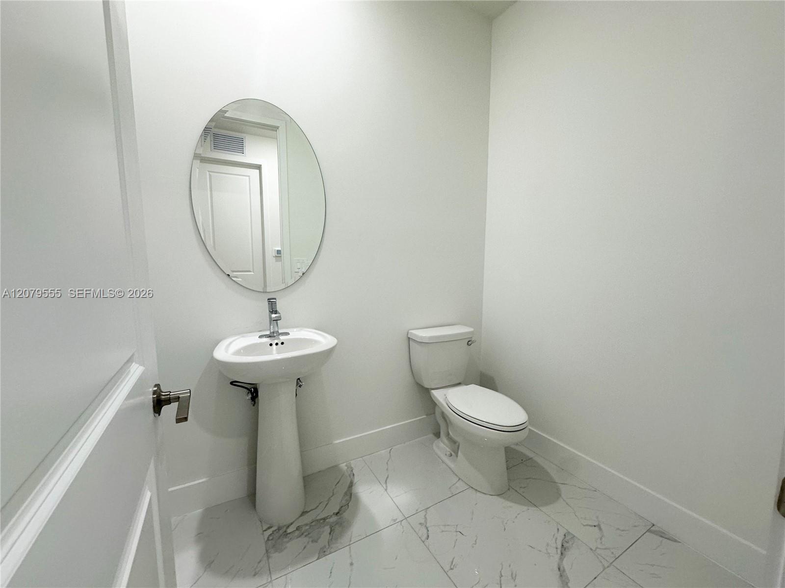 12273 SW 44th St — Photo 4