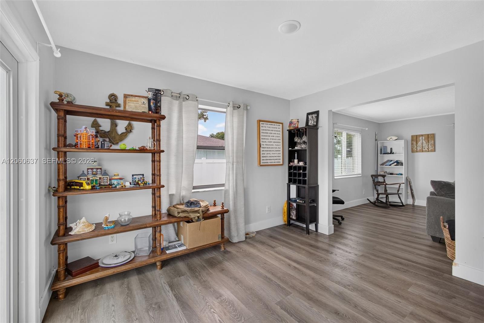 6187 Kendrick St — Photo 2