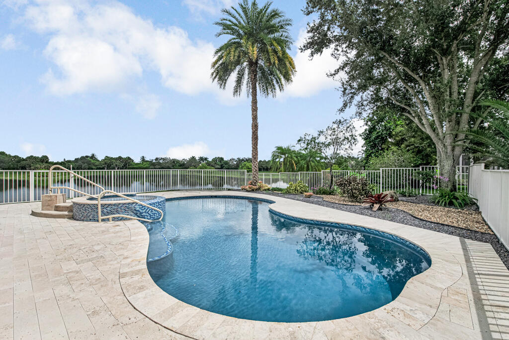6525 MURANO Way — Photo 3