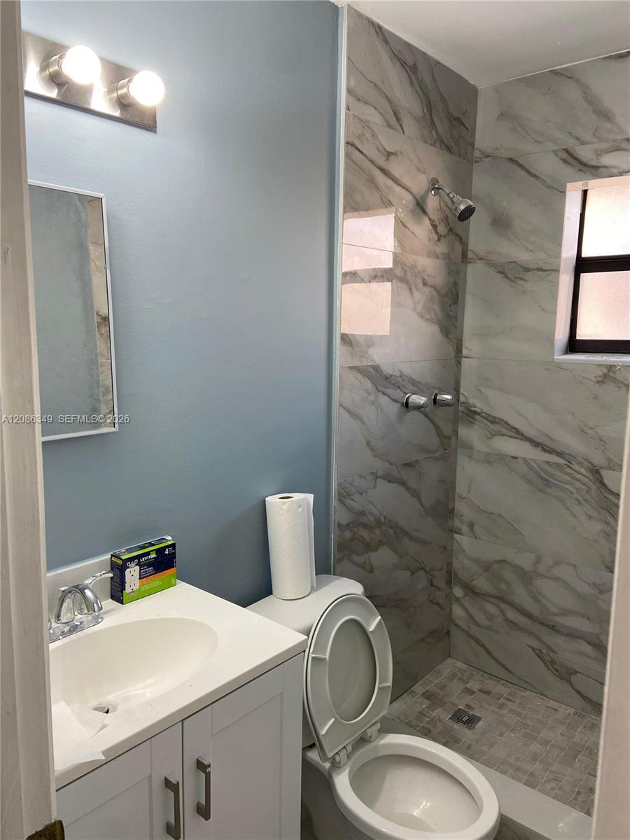 2740 W 62nd St # 207 — Photo 5