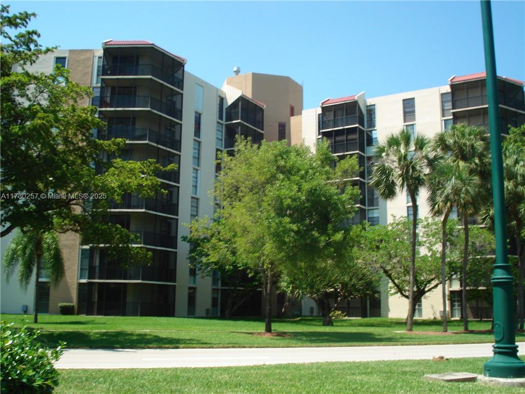 3101 N COUNTRY CLUB DRIVE # 306, Aventura FL 33180