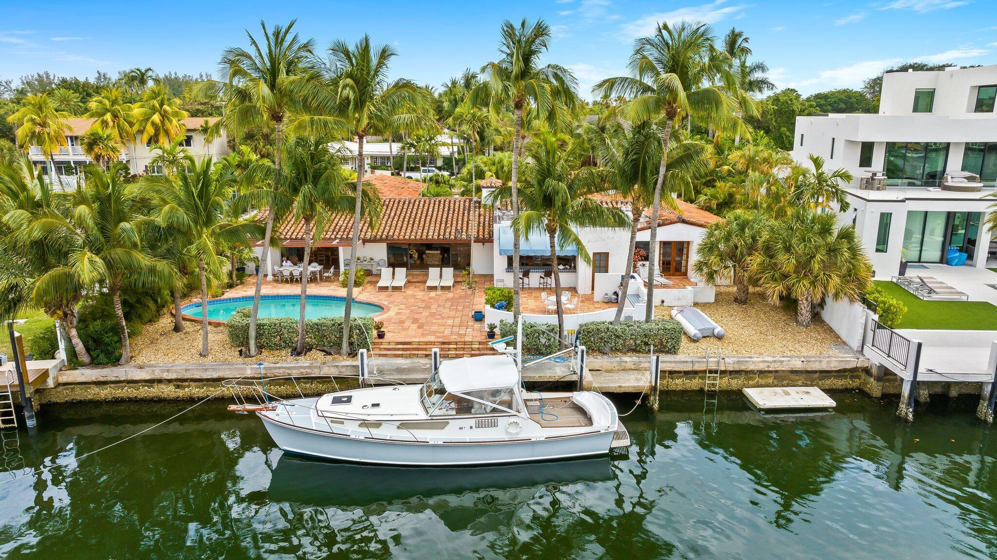 1511 E Lake Drive, Fort Lauderdale FL 33316