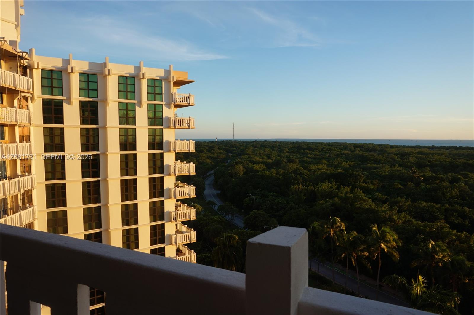 1121 Crandon Blvd # E1006 — Photo 3
