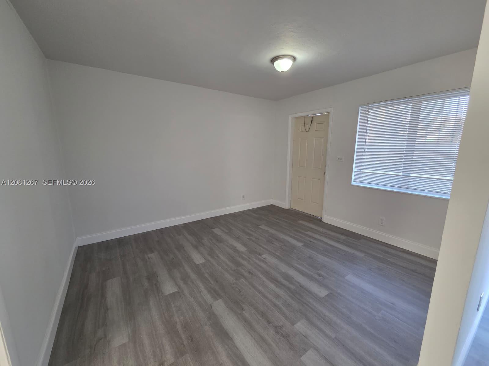 1628 SW 7th St # 5 — Photo 2