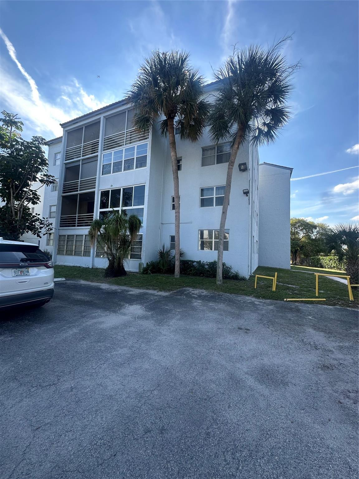 2800 Somerset Drive # J107, Lauderdale Lakes FL 33311