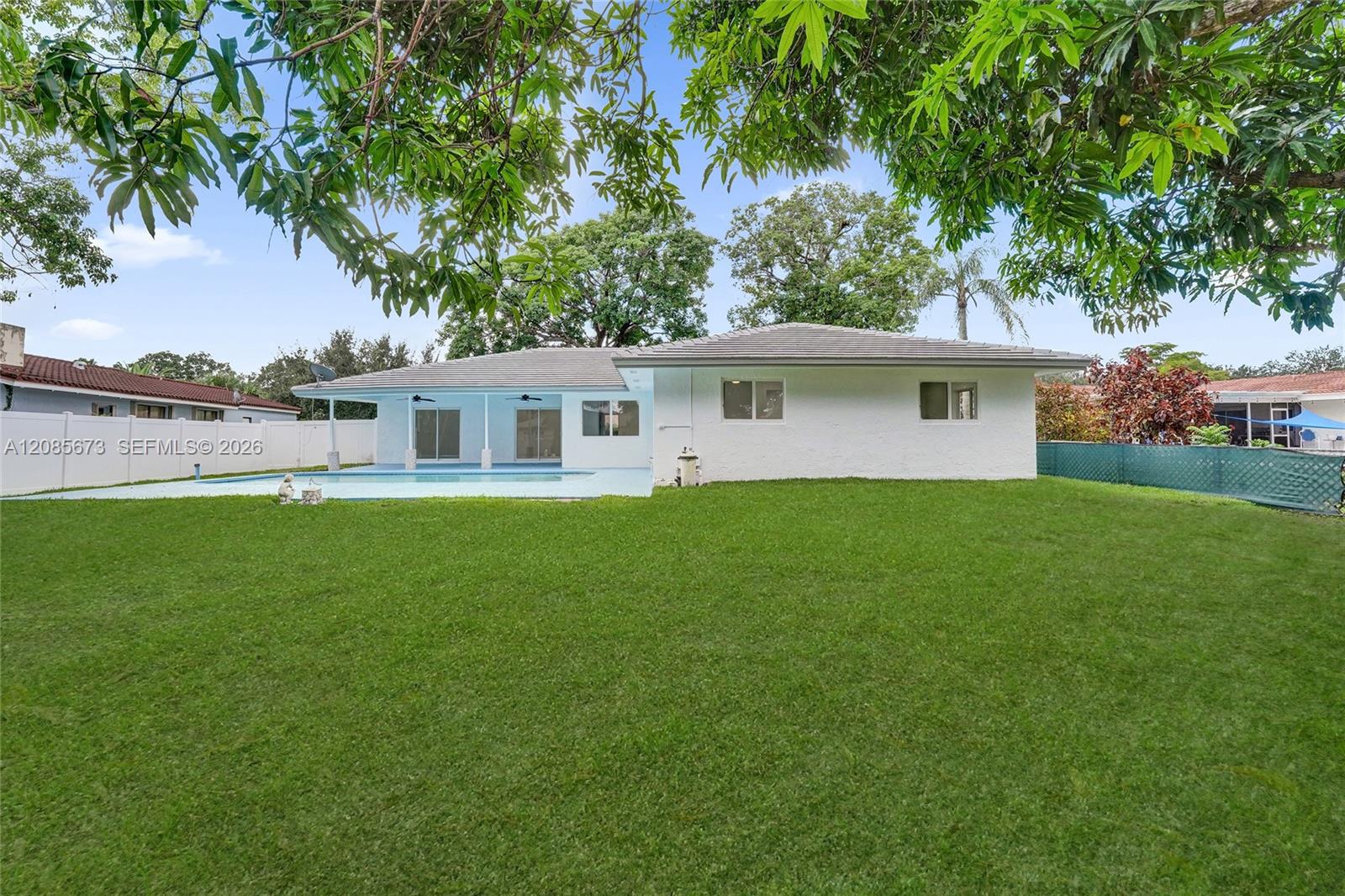 10601 NW 43rd Ct — Photo 2