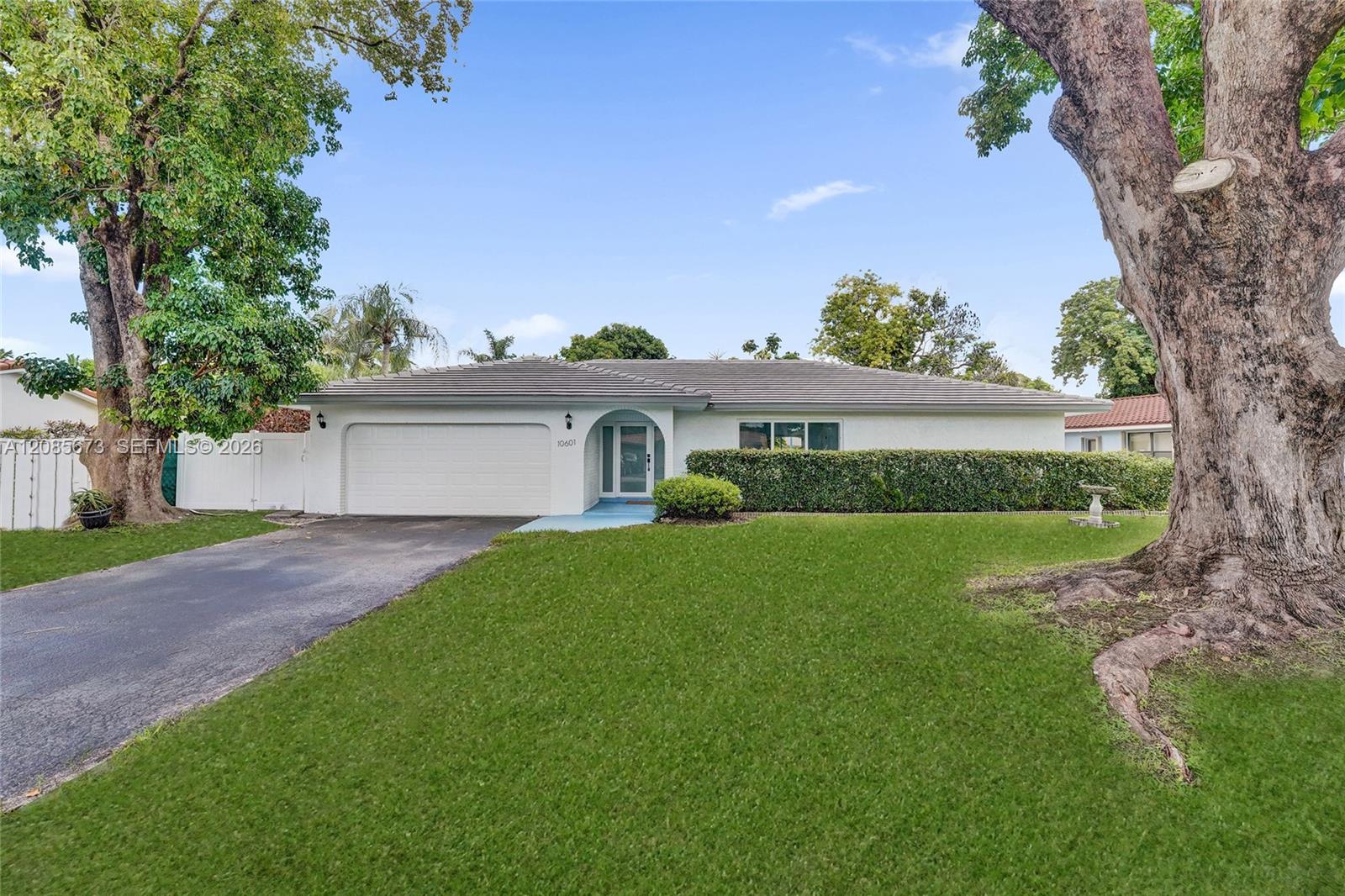 10601 NW 43rd Ct — Photo 5