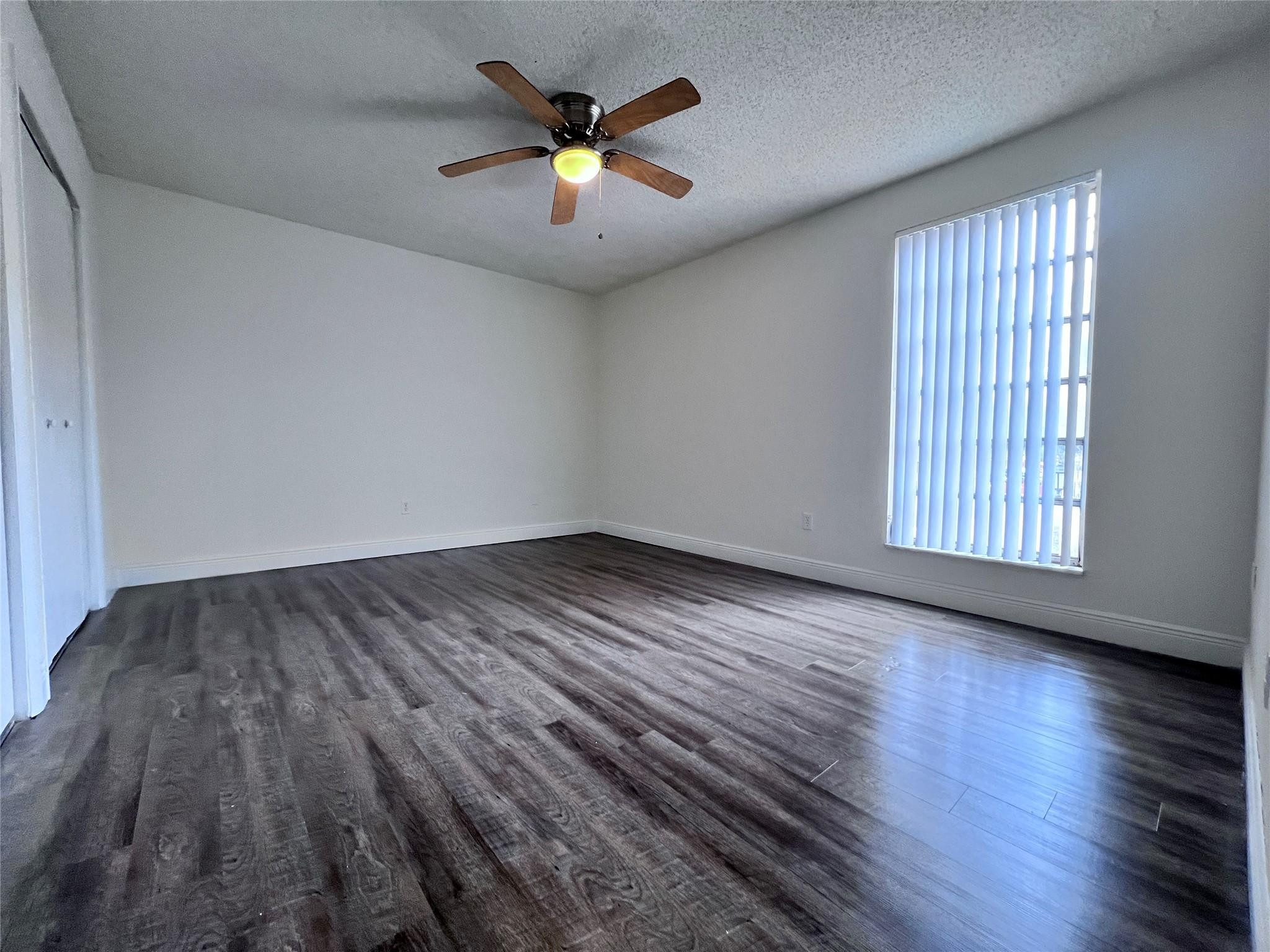 1196 NW 40th Avenue # 311 — Photo 5