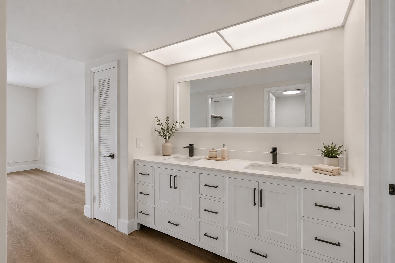 Virtual Staging of Apartment