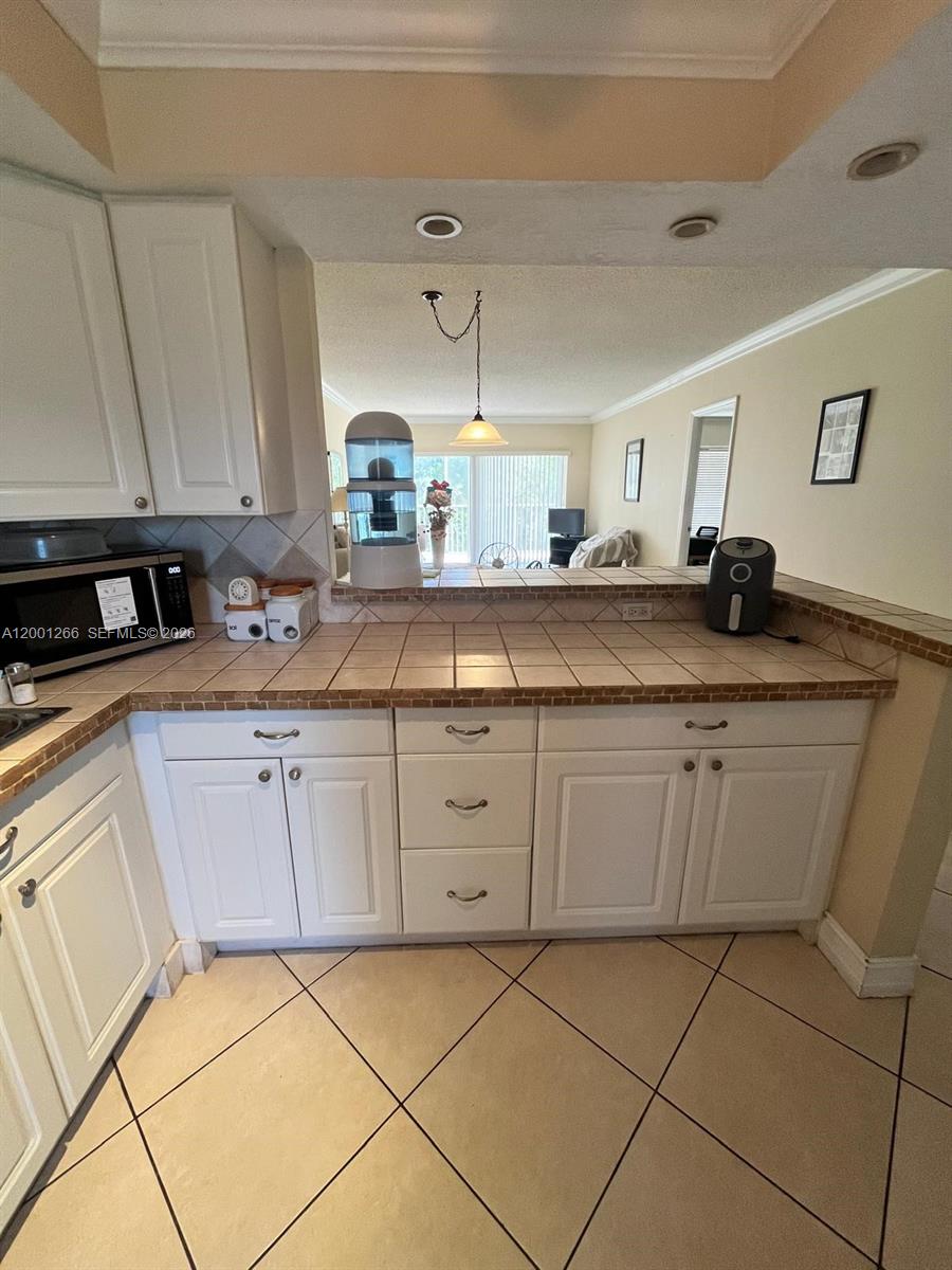 3200 N Palm Aire Dr # 407 — Photo 4