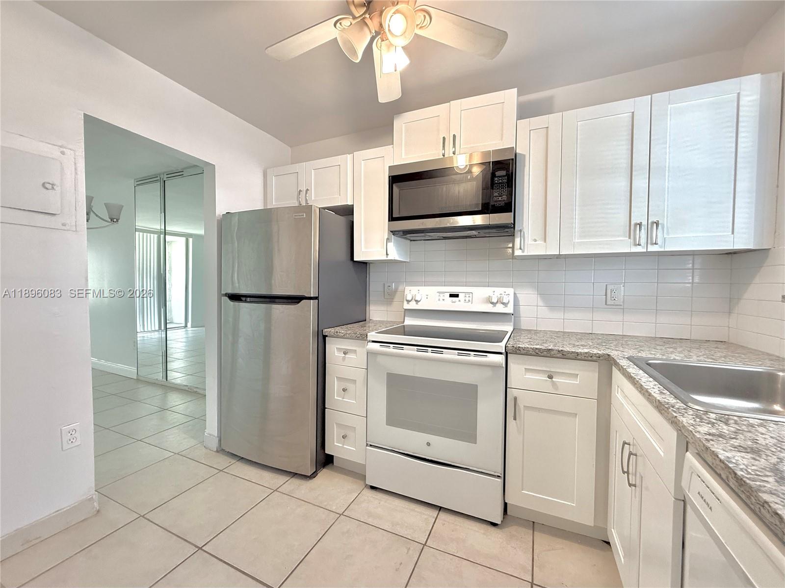 8450 Sunrise Lakes Blvd # 111 — Photo 5